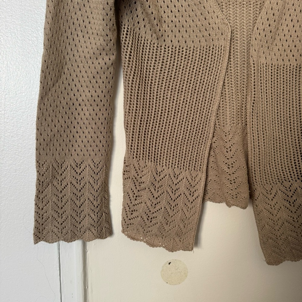 Vintage Made in the USA Tan Knit Cardigan with super cute details - Picture 2 of 6